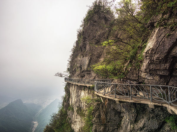 Mt. Tianmenshan Ghost Path