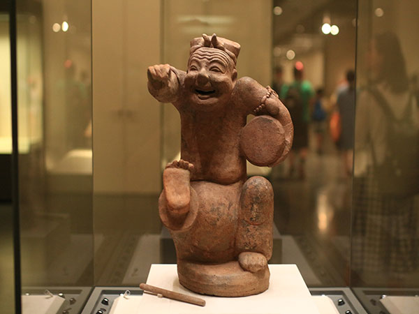 pottery-figurine-of-the-eastern-han-dynasty