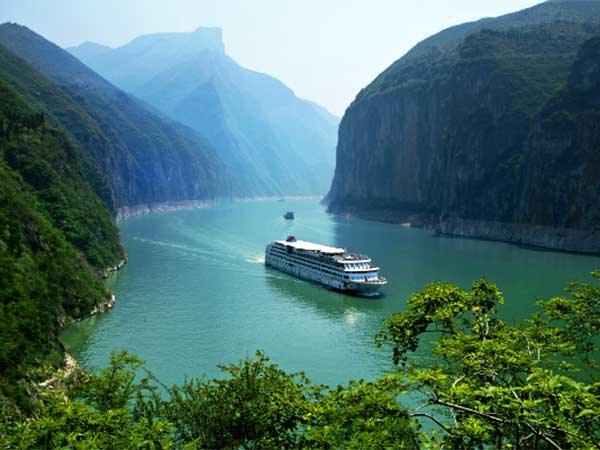 14 Days Beijing-Xi'an-Lhasa-Yangtze-Shanghai Group Tour