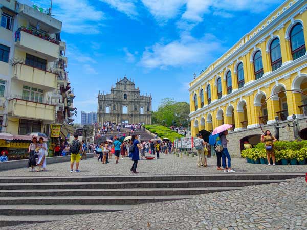 Senado Square