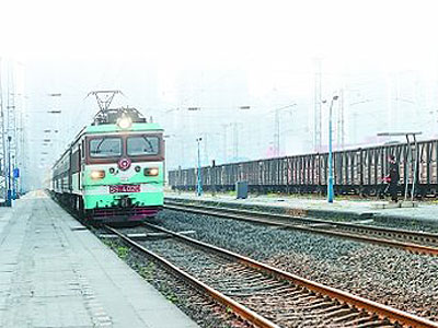 Train from Guilin to Chengdu