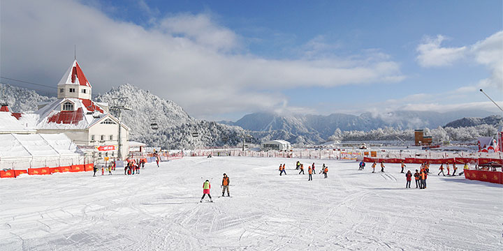 Xiling Snow Mountain Ski Resort